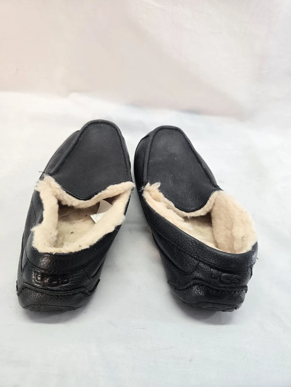 UGG Men's Ascot Black Leather Slippers Wool S/N 5379B Size 11 USA 44 EU